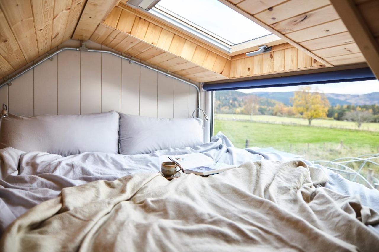 Aileen - Unique Tiny House With Wood Fired Roll Top Bath In Heart Of The Cairngorms Villa Ballater Exterior photo